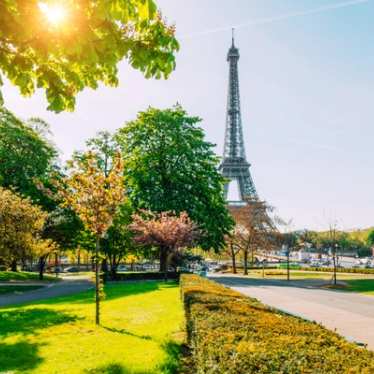Paris - Eiffel Tower - Sun