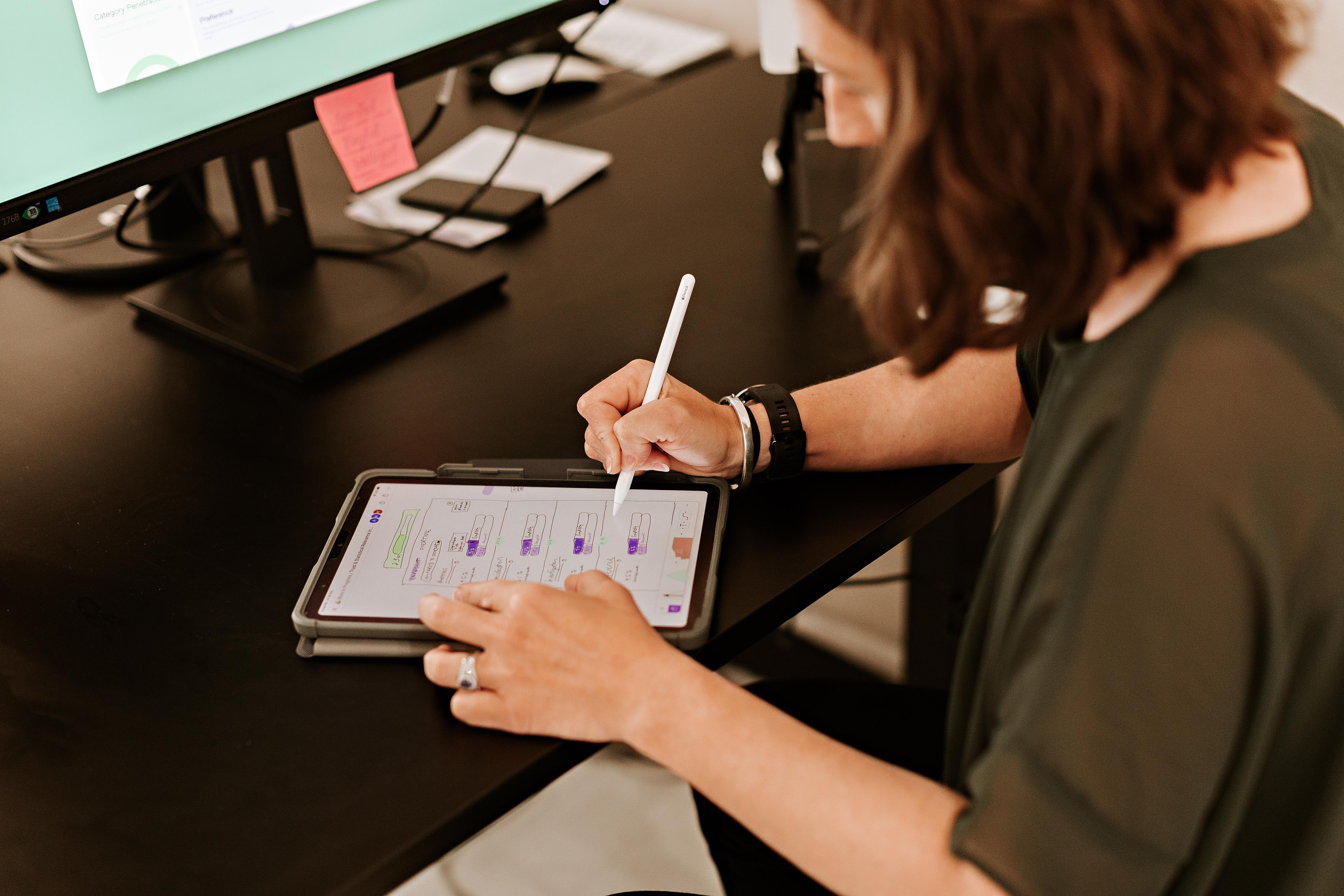 How The Contenders unlocks client growth by embedding Tracksuit into agency processes